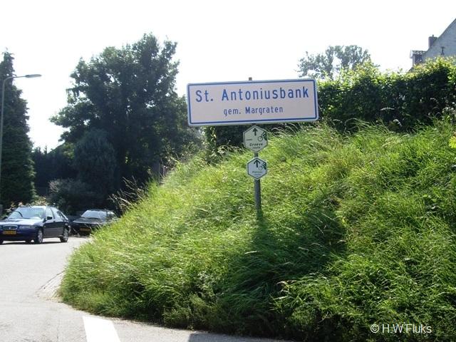 sintantoniusbankwitIMGP8930