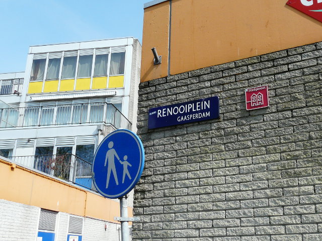 P1050468rhenoy