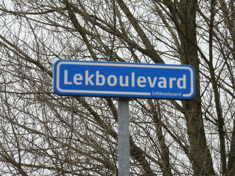 P1120816lekboulevard2x
