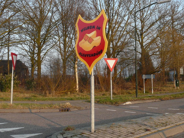 P1130179biezenmortelkleuvendurp
