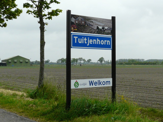 P1160658tuitjenhornfotokerkbuurt