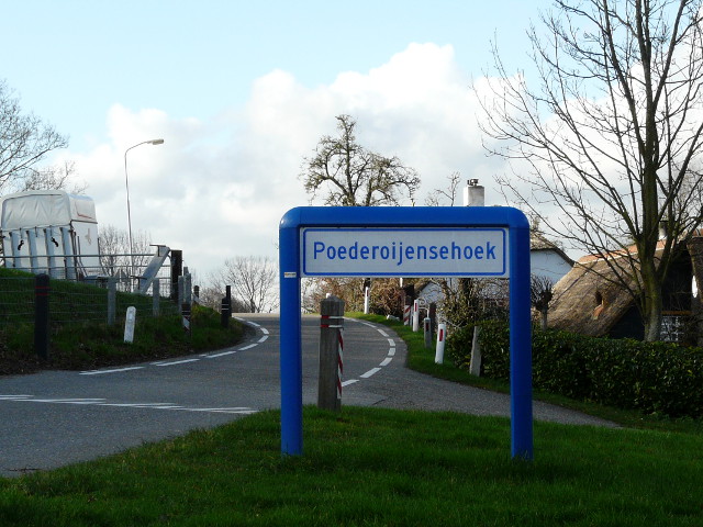 P1210323poederoijensehoek