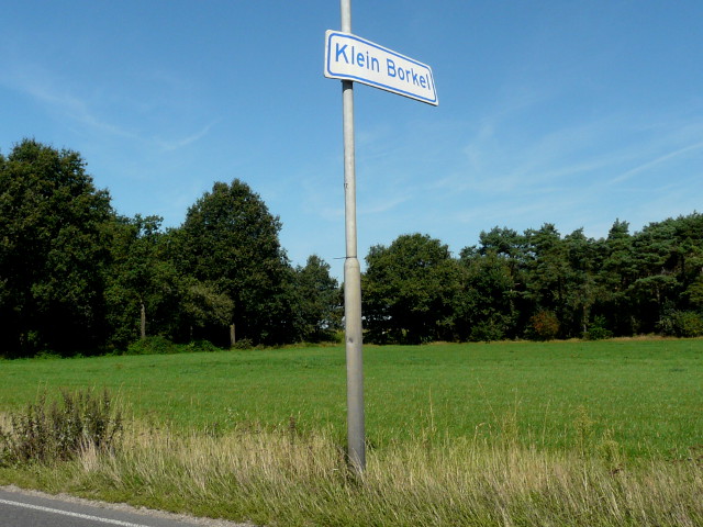 P1260899kleinborkel
