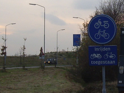 IMGP2475udenfietspad