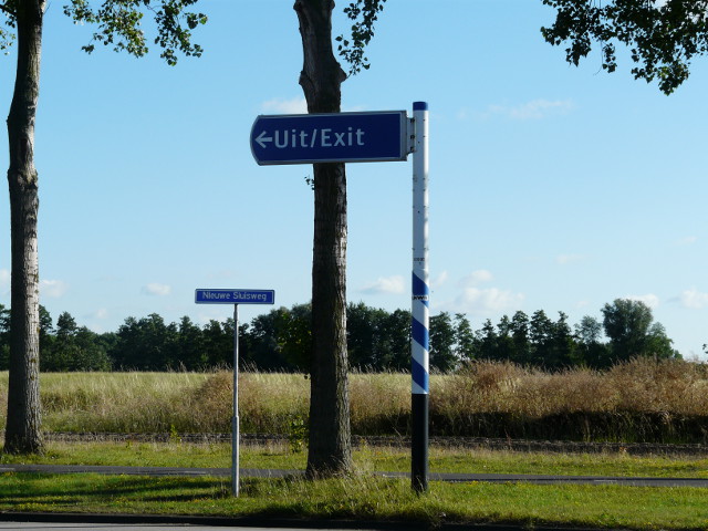 P1070710exitbotlek
