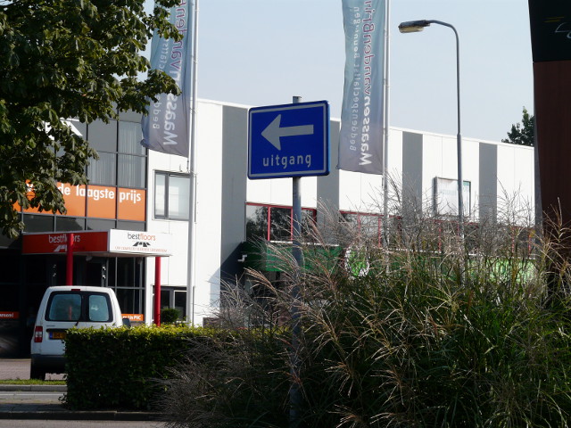 P1270393uitgangbeuningen