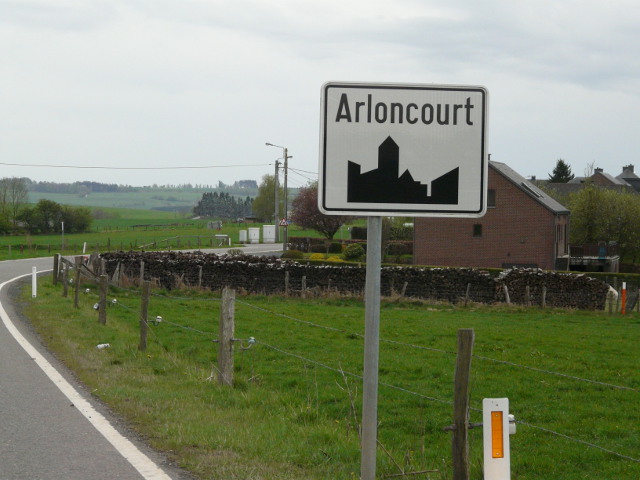 P1150150arloncourt_w