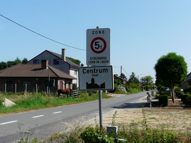 P1170712centrumgeel_w