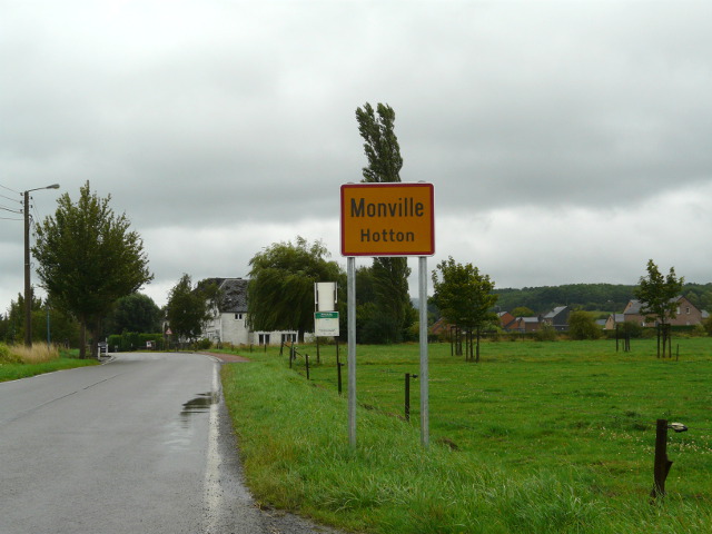 P1190228monville_g