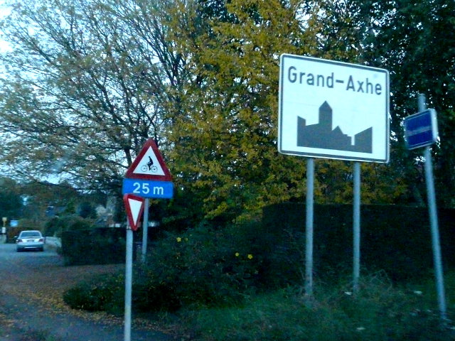 P1200551grandaxhe_w