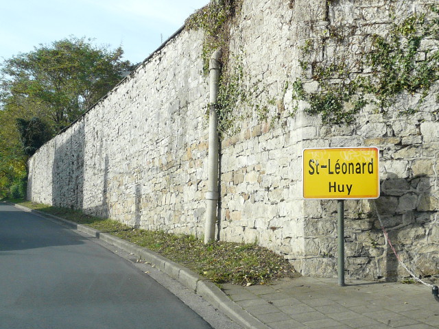 P1200586stleonard_g