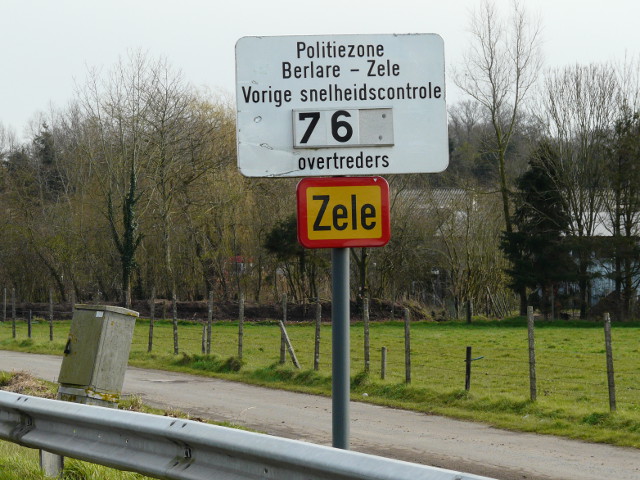 P1210834zele_g