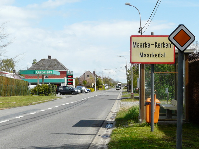 P1320053maarkekerkem_g