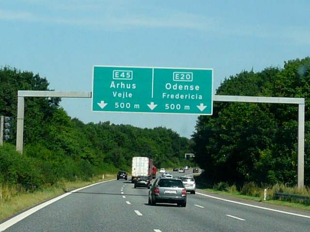 P1080406e45e20