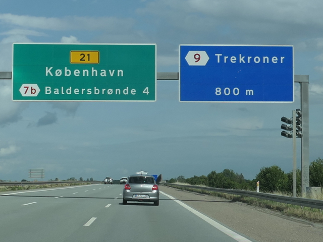 P1100452x21