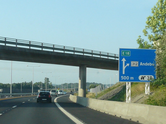 P1080590x312e18