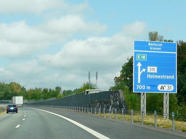 P1080643x315e18