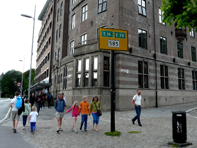 P1180317x585