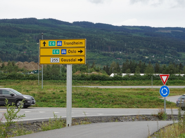 DSC04409x255
