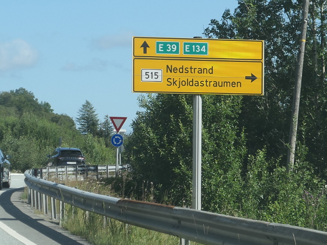 P1300269x515