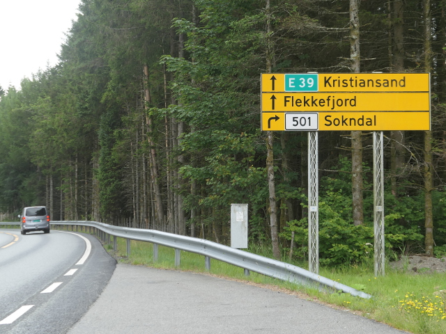 P1300352x501