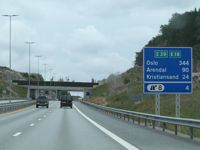 P1300379e39