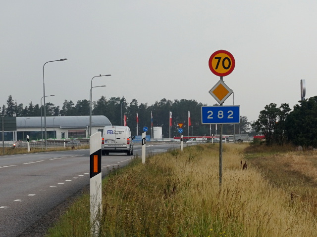 DSC01458x282