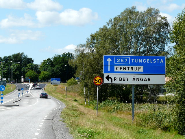 P1080993x257