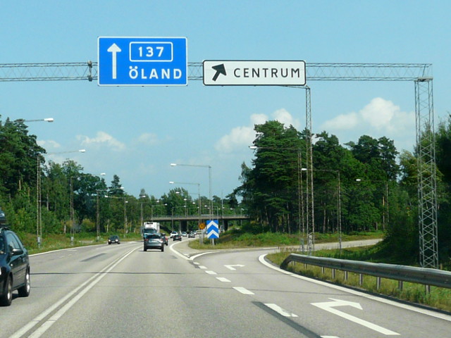 P1090125x137