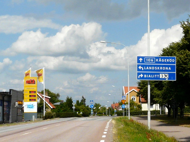 P1090259x106